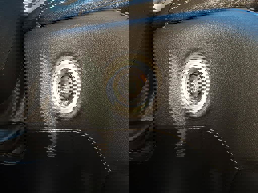 Used 2022 Chrysler Pacifica Limited w/ S Appearance Package image 22