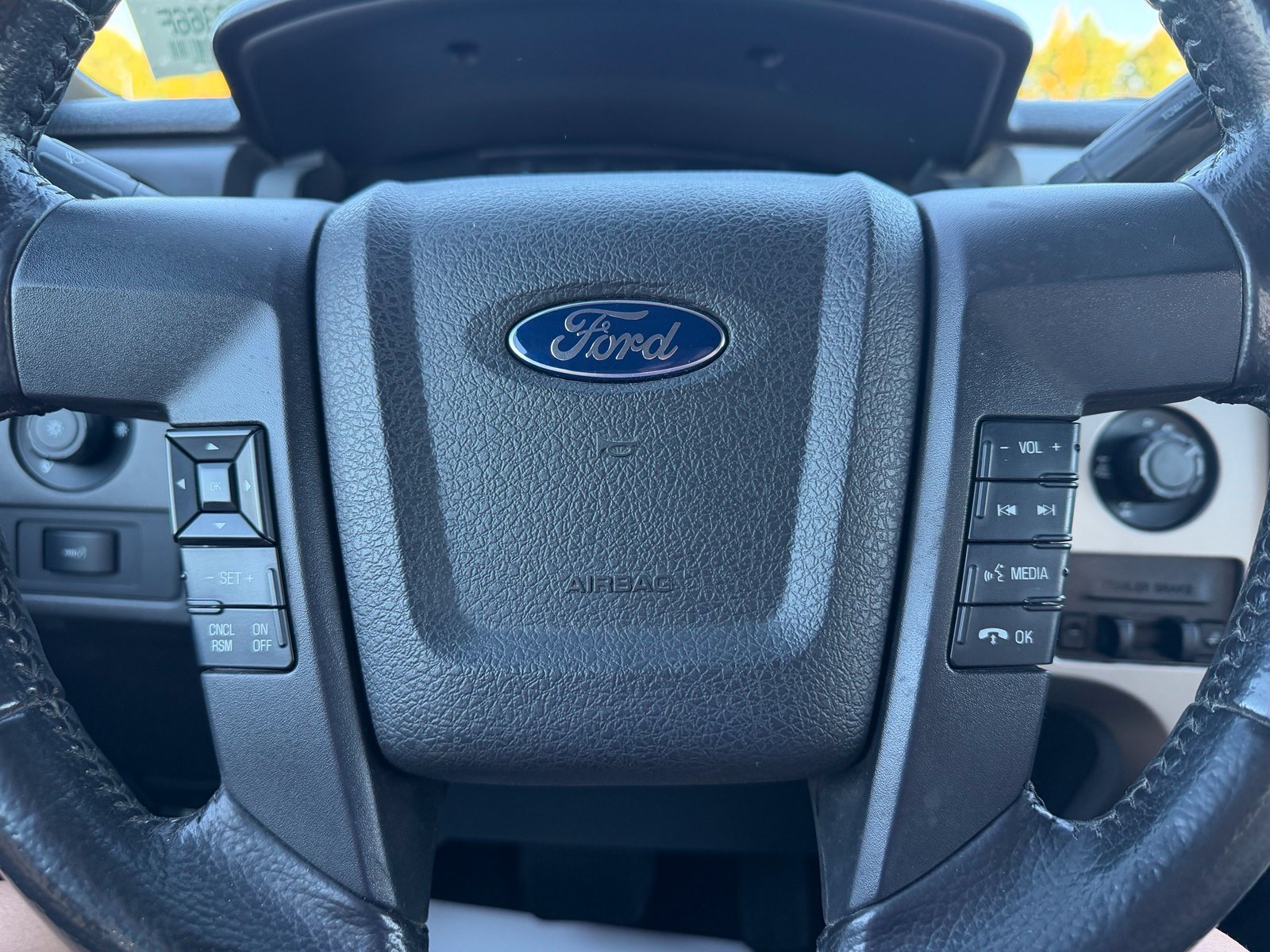 Used 2014 Ford F150 XLT w/ Equipment Group 302A Luxury AWD/4WD image 17