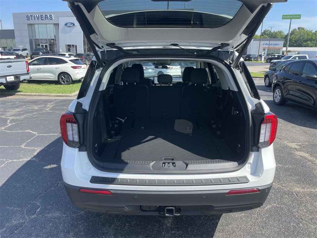 New 2025 Ford Explorer Active image 10