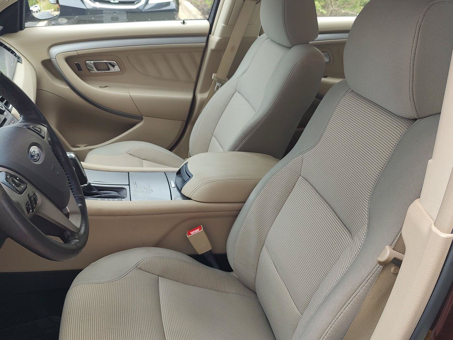 Used 2016 Ford Taurus SEL FWD image 2