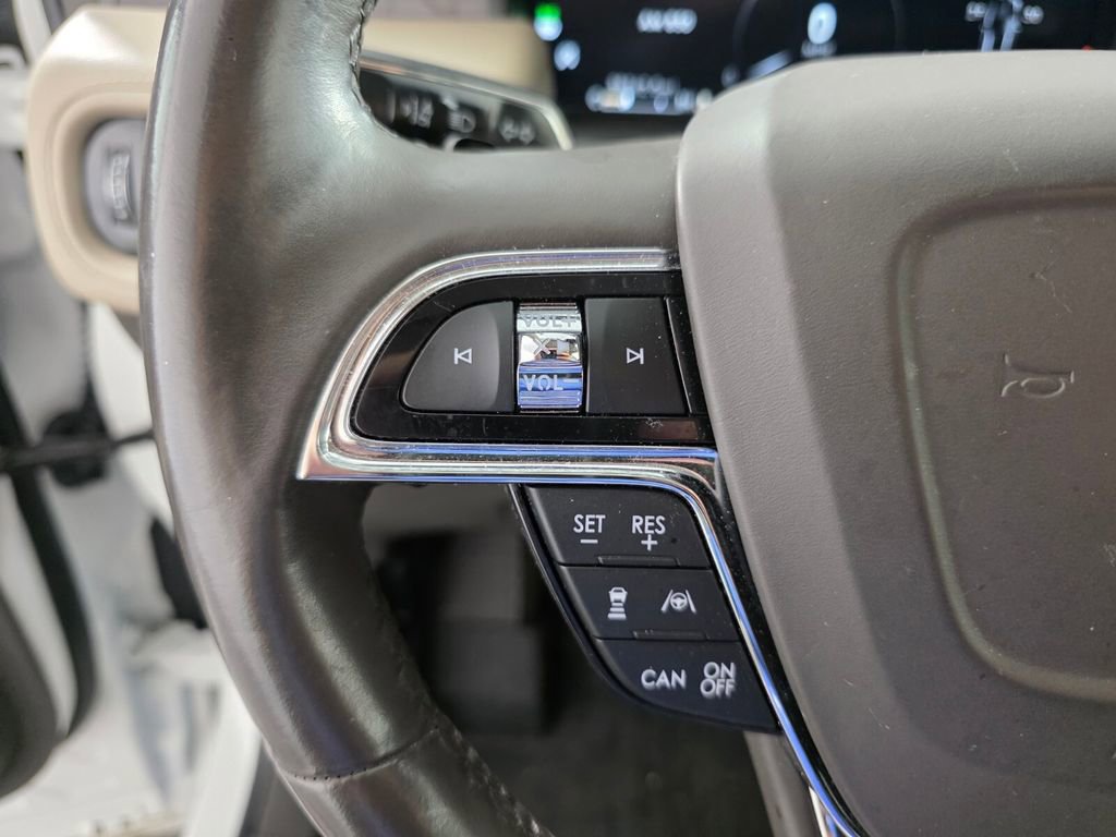 Used 2021 Lincoln Nautilus Reserve w/ Equipment Group 201A image 18