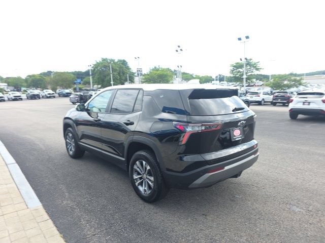 New 2026 Chevrolet Equinox LT w/ Convenience Package II AWD/4WD image 4