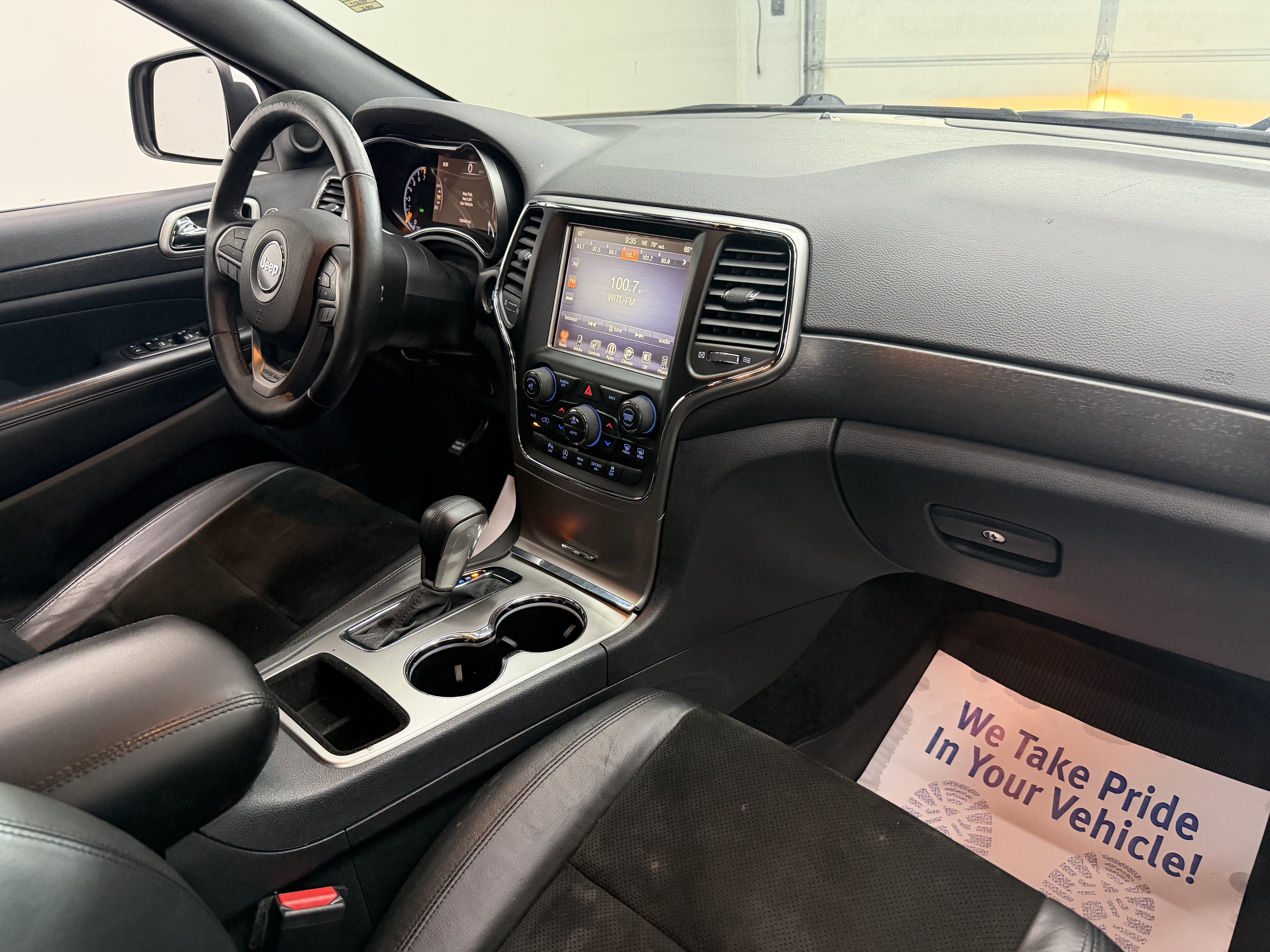 Used 2017 Jeep Grand Cherokee Altitude AWD/4WD image 22
