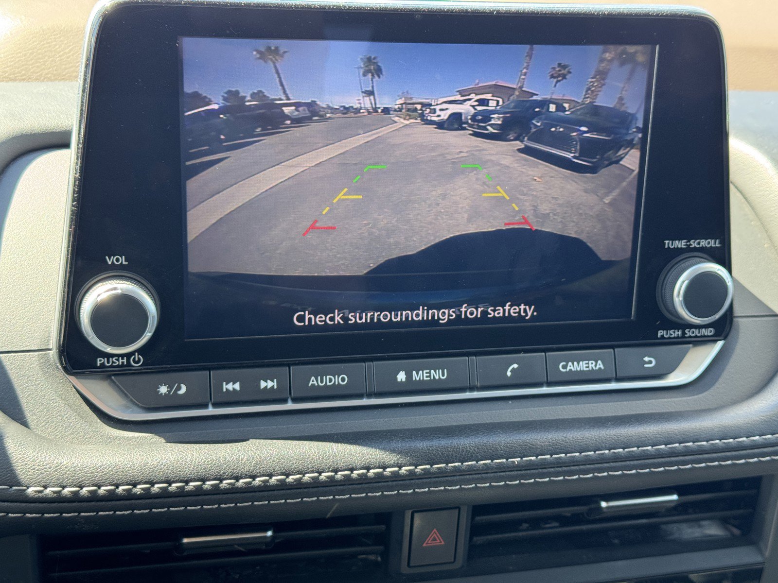 Used 2023 Nissan Rogue S image 23