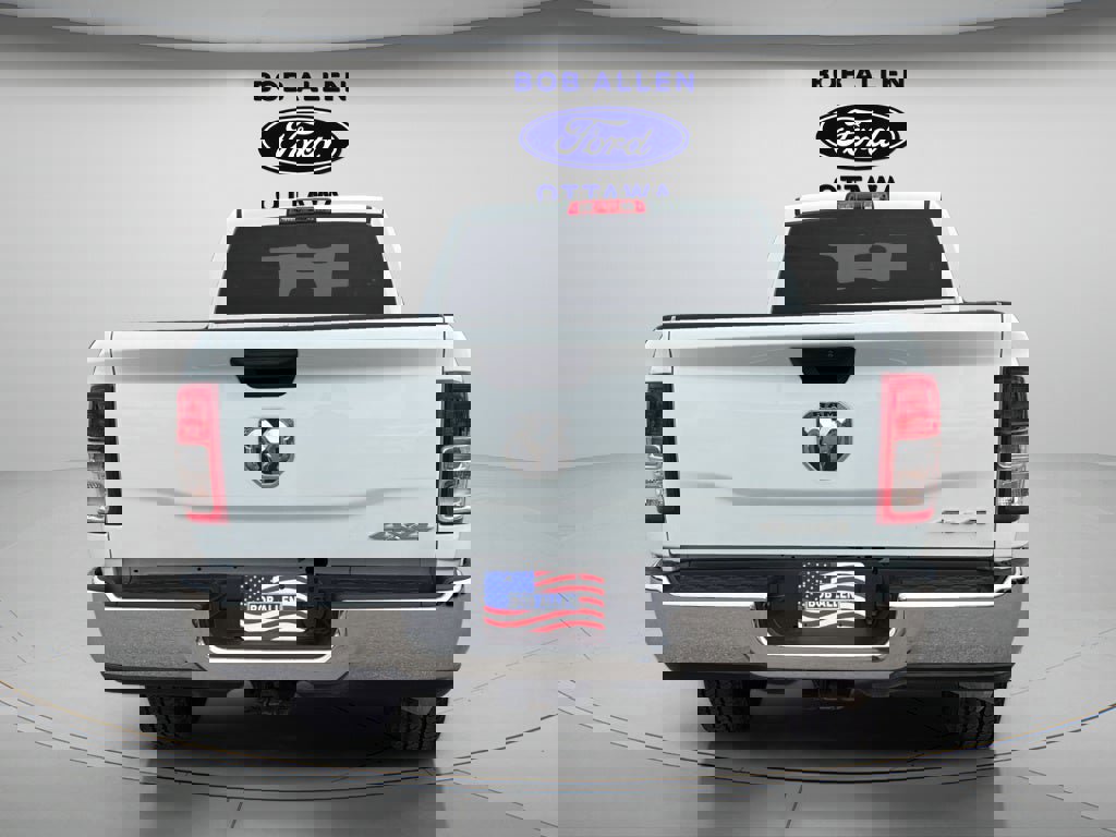 Used 2024 RAM 2500 Tradesman w/ Chrome Appearance Group image 16