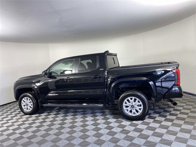 Used 2024 Toyota Tacoma SR5 image 5