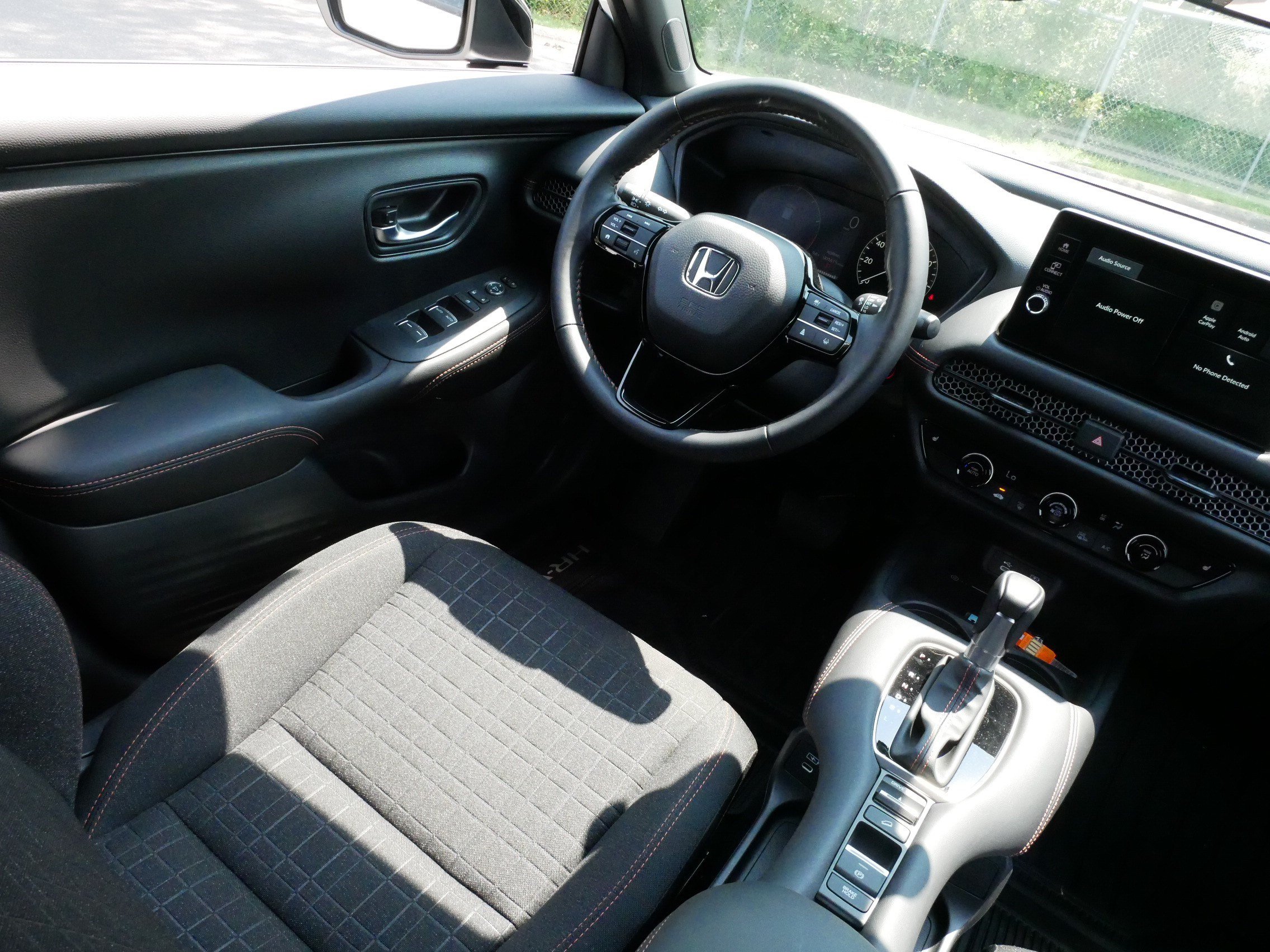 Used 2027 Honda HR-V Sport image 17