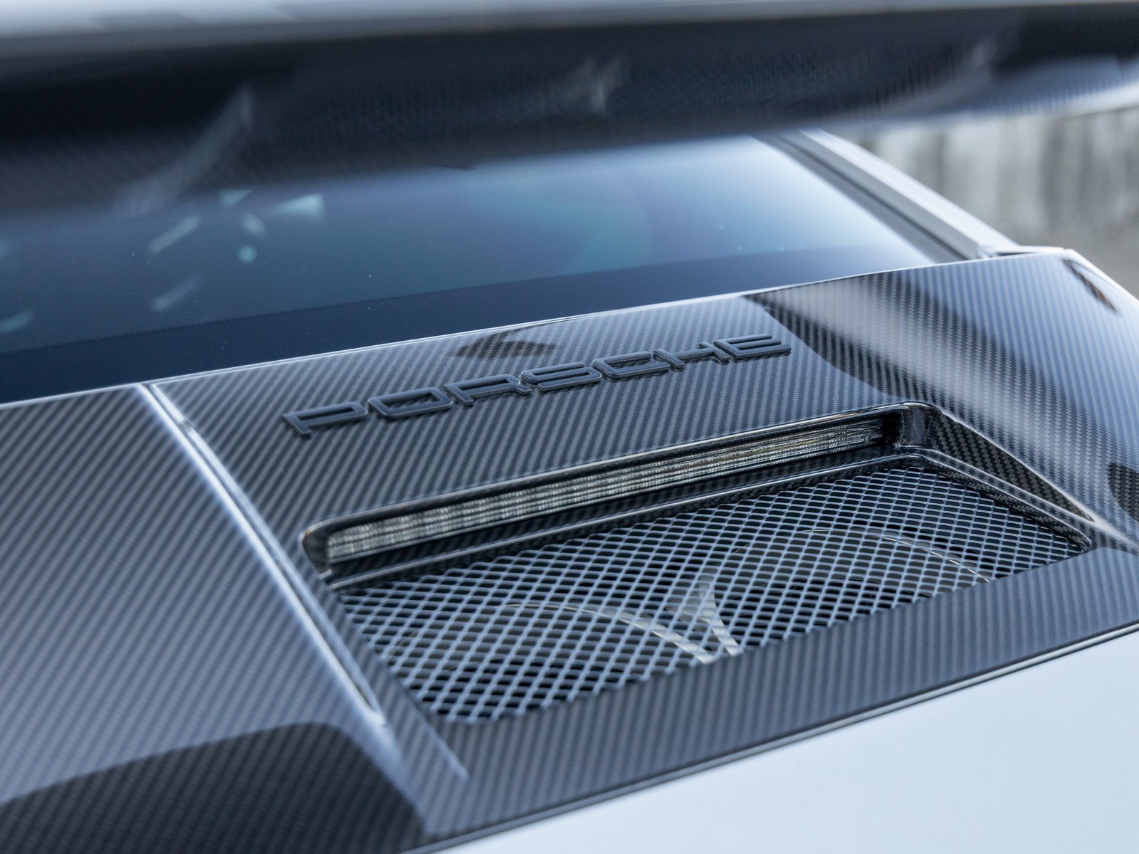 Certified 2018 Porsche 911 GT2 RS image 31