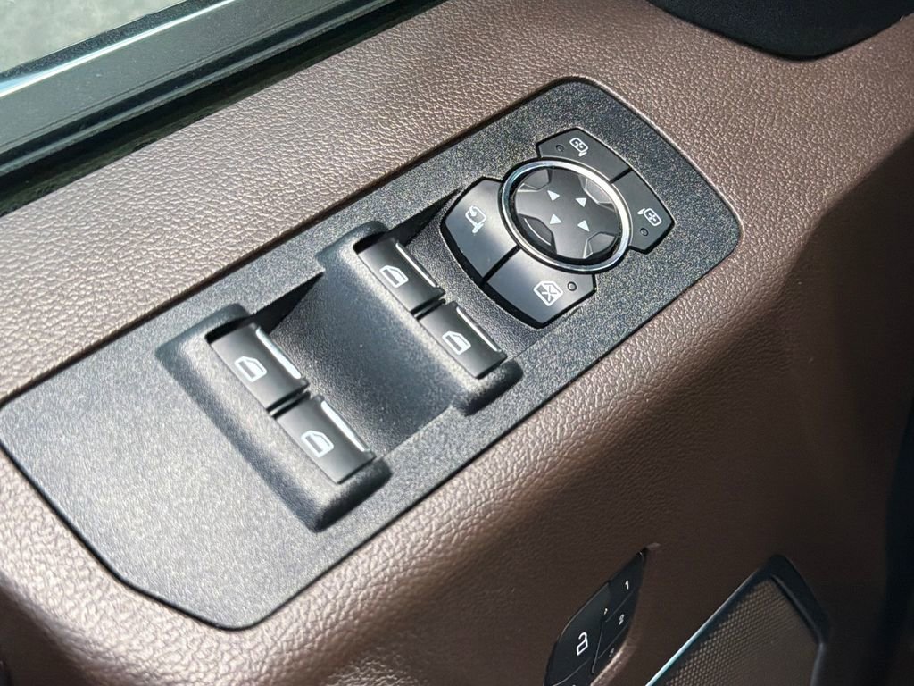 Used 2019 Ford F150 King Ranch w/ Equipment Group 601A Luxury AWD/4WD image 19