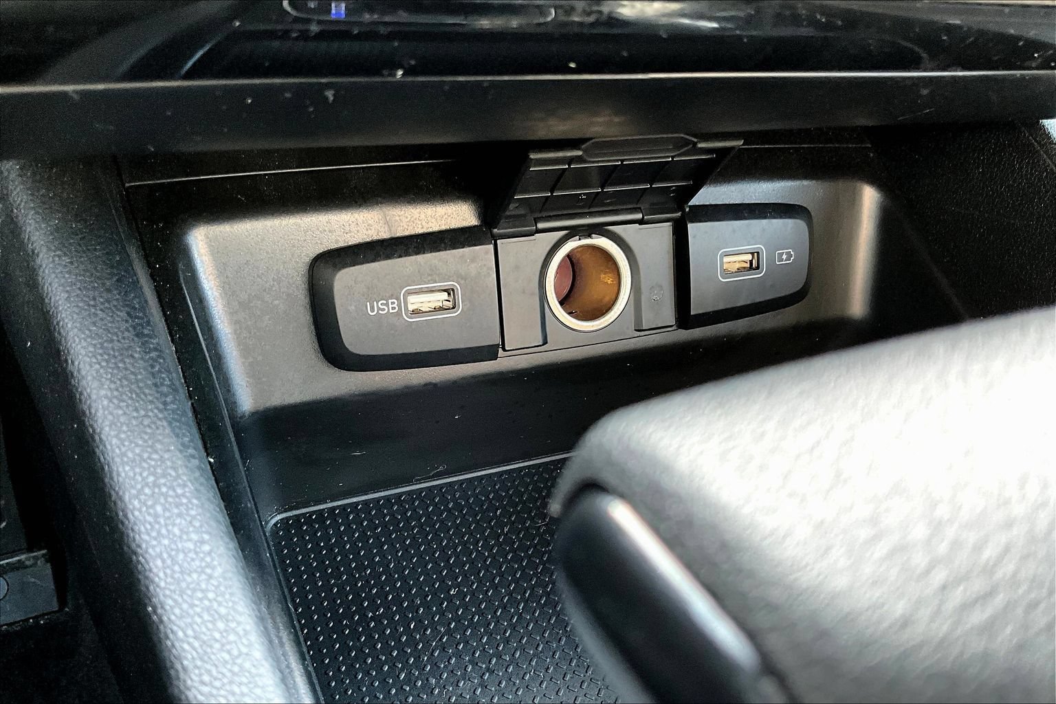 Used 2022 Hyundai Santa Cruz SEL FWD image 13