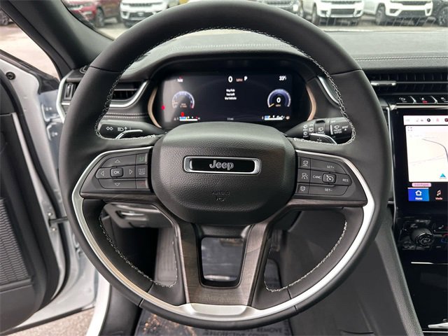 New 2025 Jeep Grand Cherokee Limited image 12