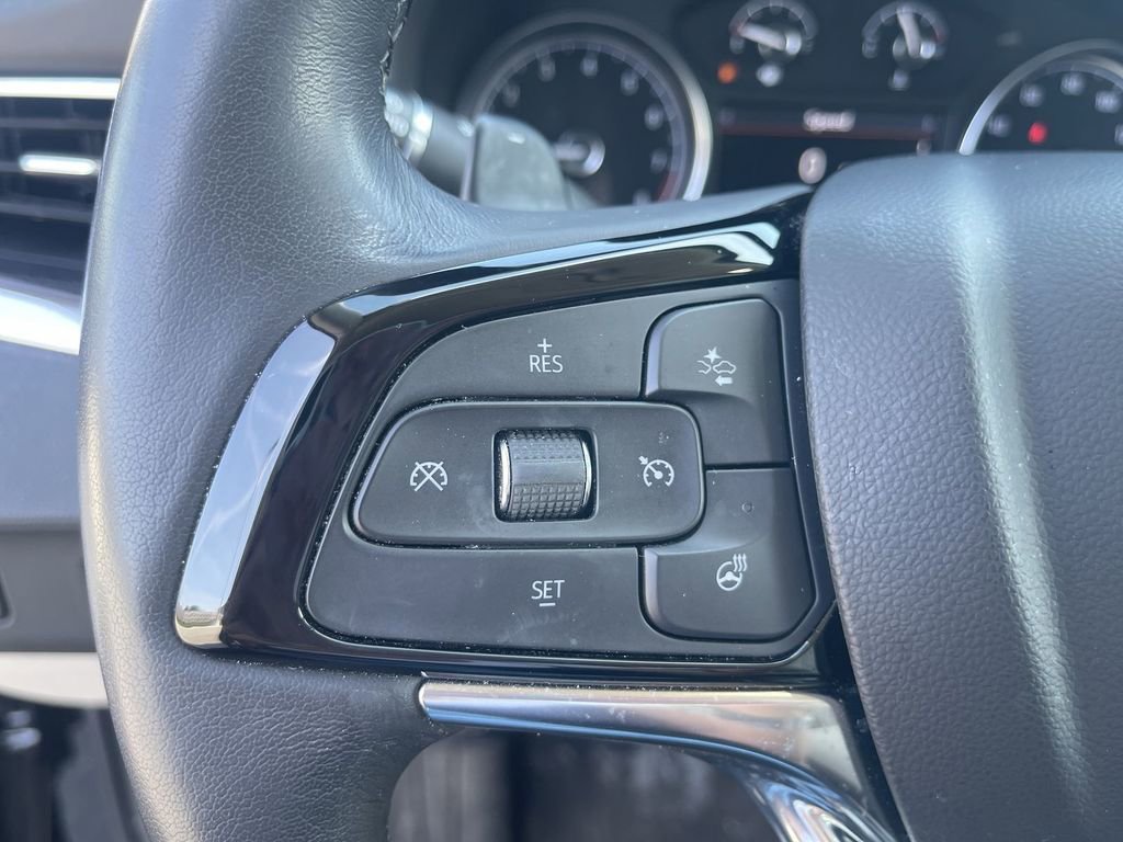 Used 2024 Buick Enclave Essence w/ Technology Package image 19