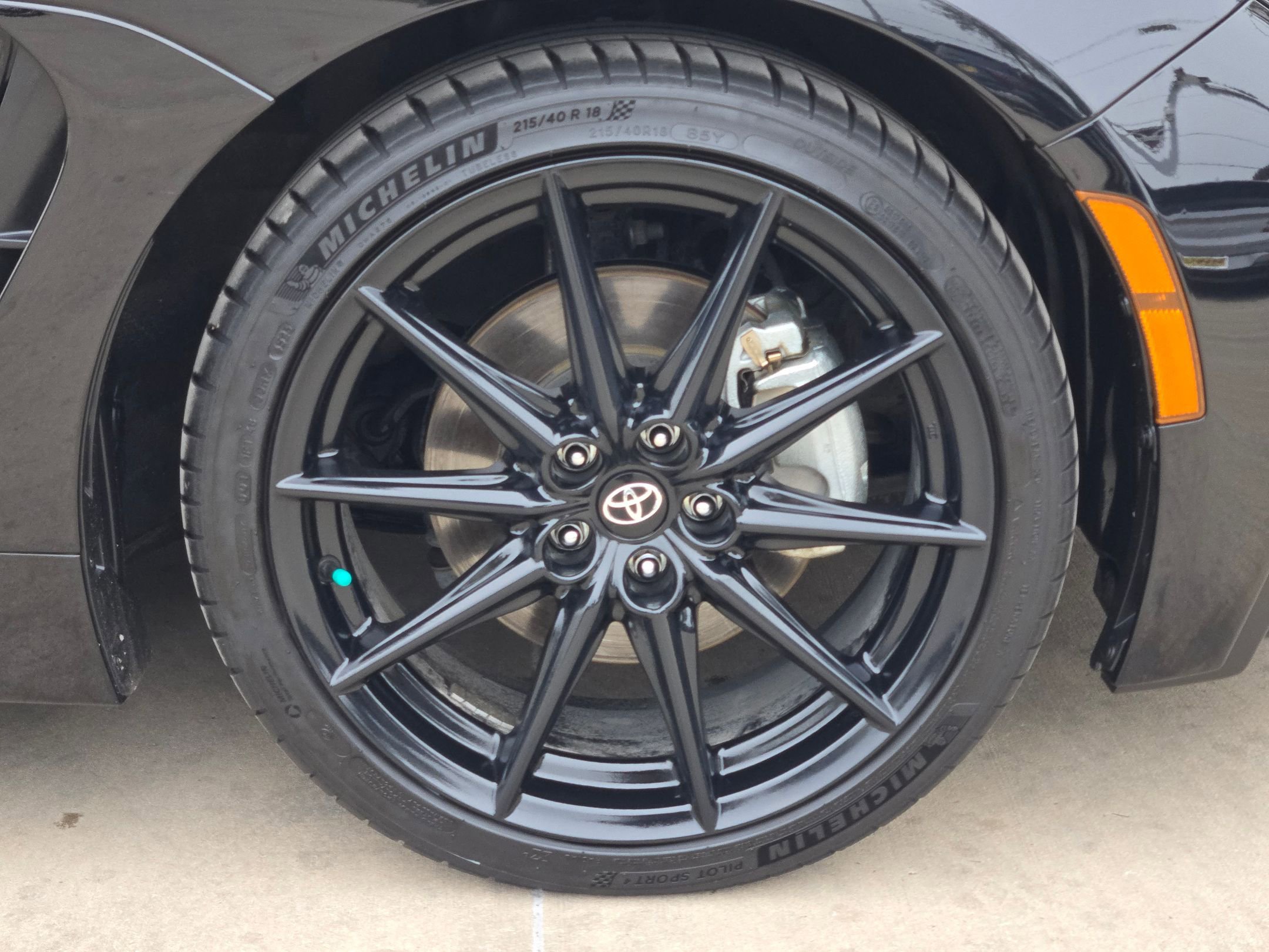 Used 2024 Toyota GR86 Premium image 31