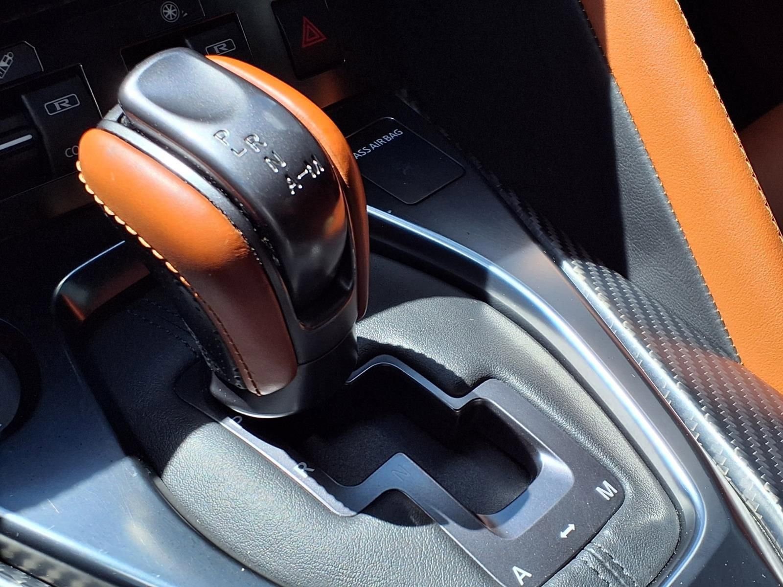 Used 2018 Nissan GT-R Premium w/ Premium Interior Package image 22