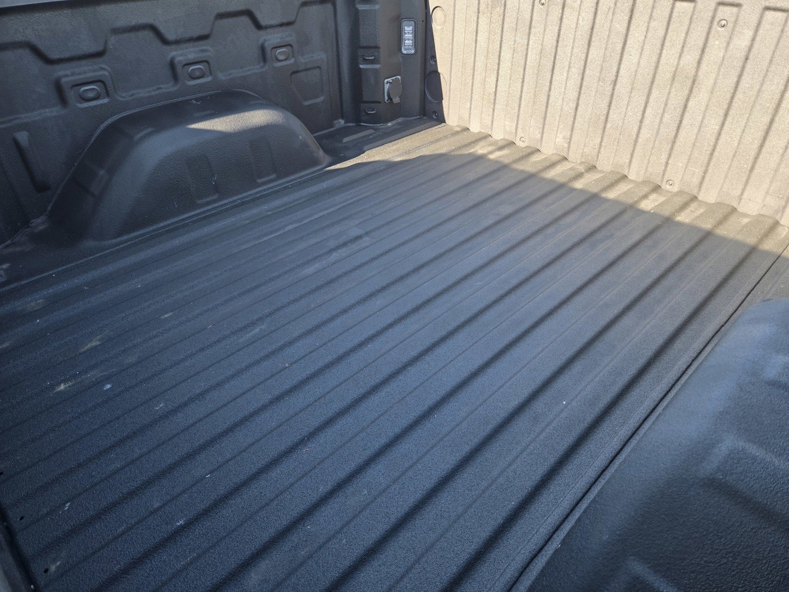 Certified 2023 Chevrolet Silverado 1500 High Country w/ Z71 Off-Road Package image 9