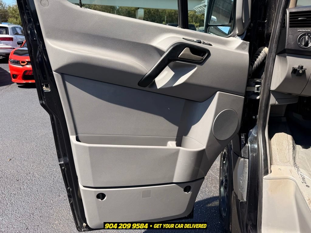 Used 2015 Mercedes-Benz Sprinter 3500 image 21