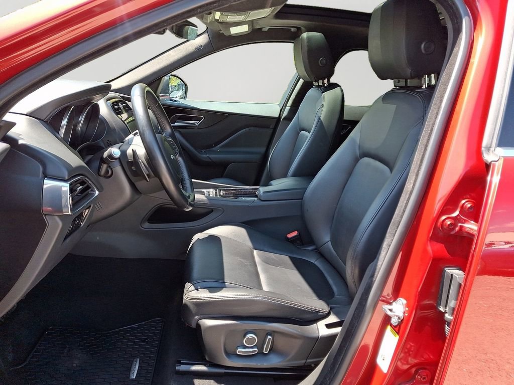 Used 2020 Jaguar F-PACE Premium AWD/4WD image 14