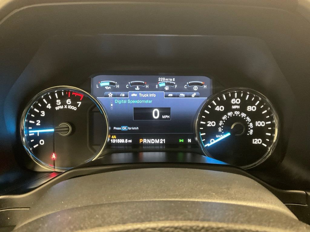 Used 2016 Ford F150 Platinum w/ Equipment Group 701A Luxury image 2