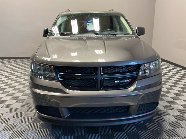 Used 2018 Dodge Journey SE w/ Connectivity Group FWD image 4