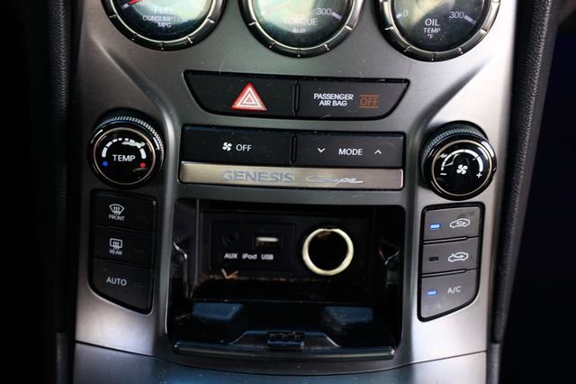 Used 2015 Hyundai Genesis 3.8 image 32