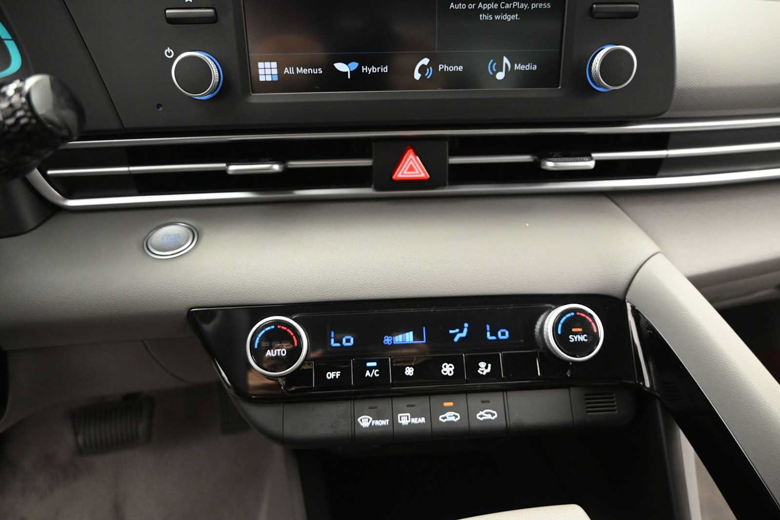 New 2026 Hyundai Elantra Hybrid FWD image 21