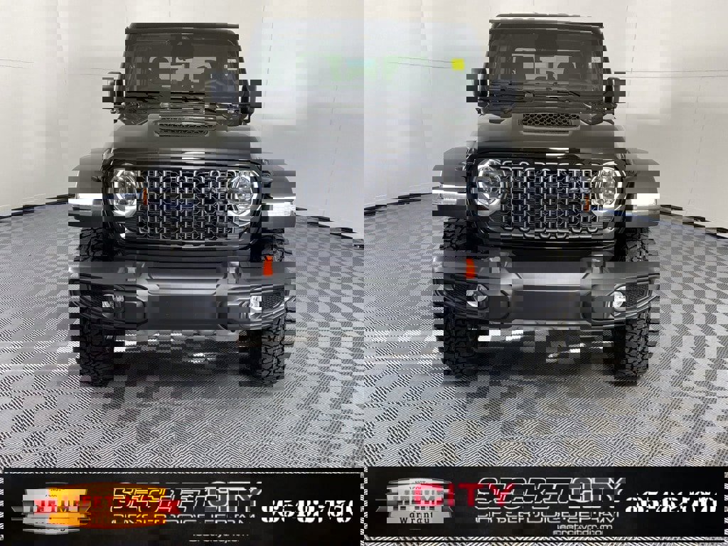 New 2026 Jeep Gladiator Mojave video 2