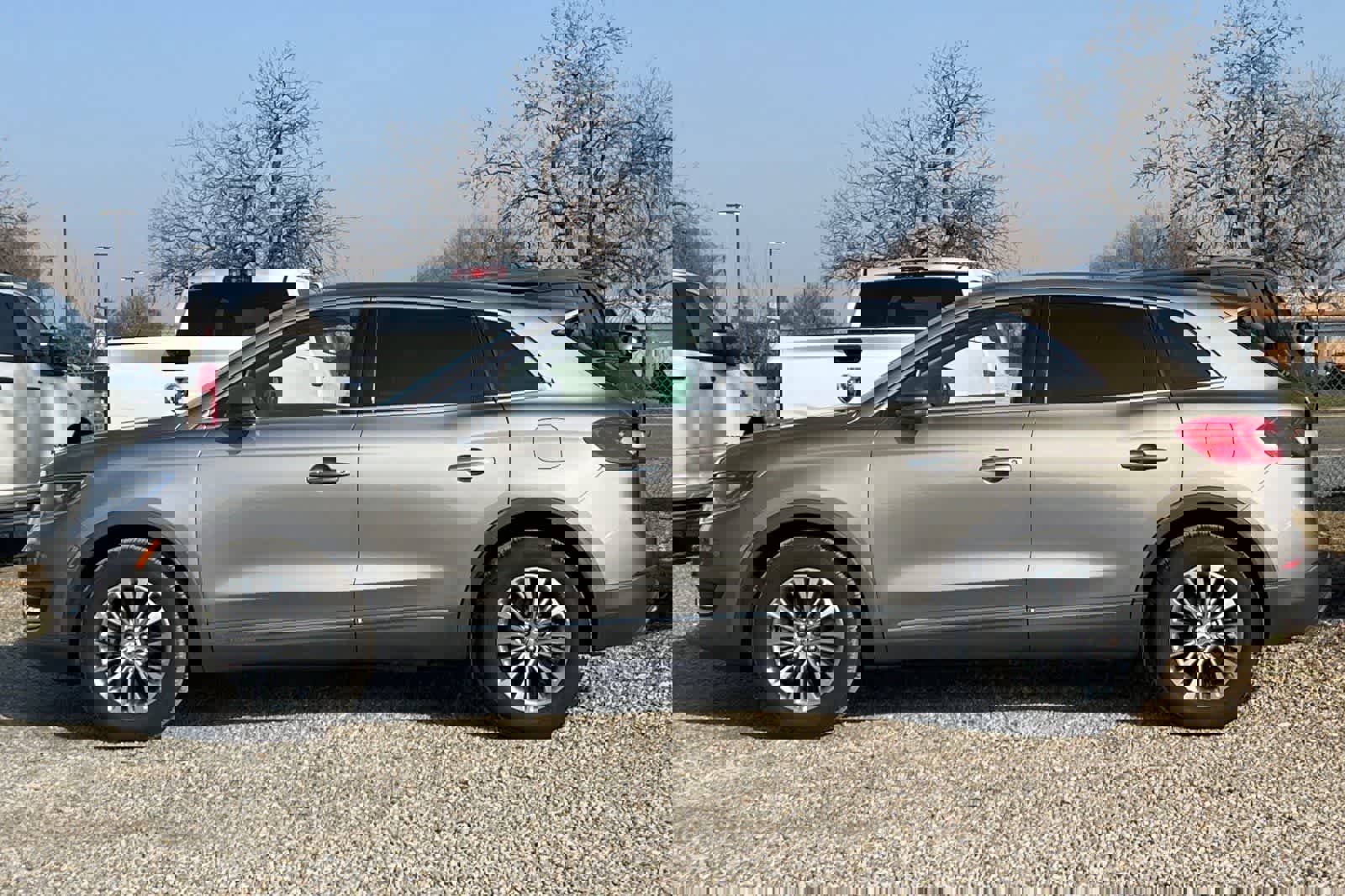 Used 2016 Lincoln MKX Select w/ Select Plus Package image 6