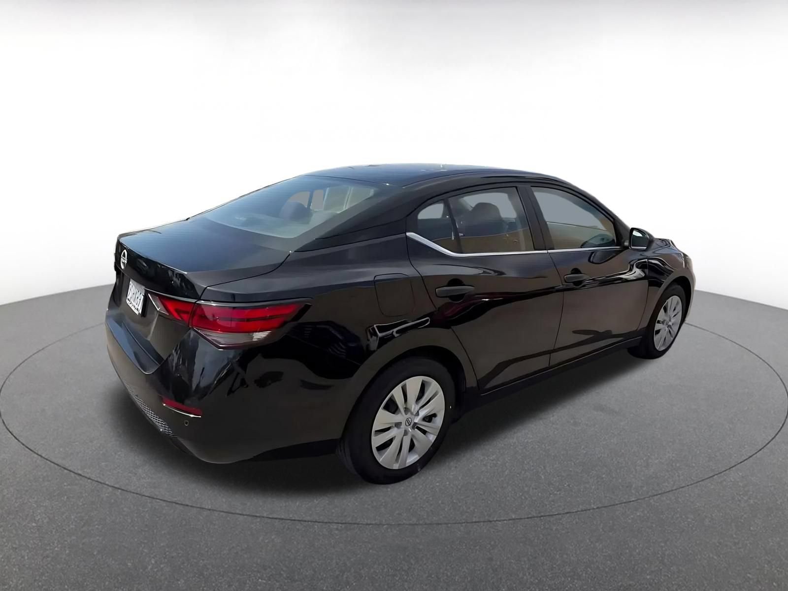 Used 2025 Nissan Sentra S FWD image 14
