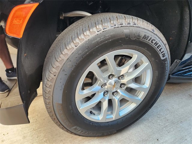 Used 2024 Chevrolet Tahoe LT RWD image 9