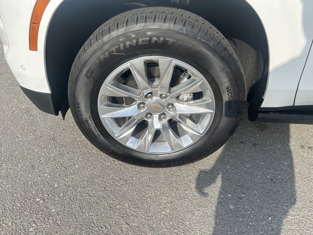 New 2025 Chevrolet Suburban Premier image 11