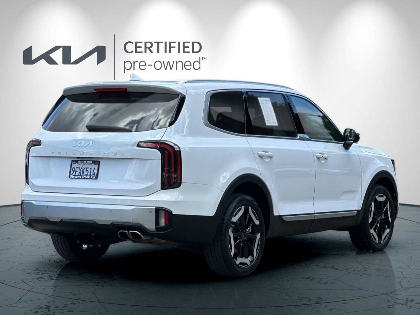 Certified 2023 Kia Telluride EX w/ EX Captain's Chair Package FWD image 4