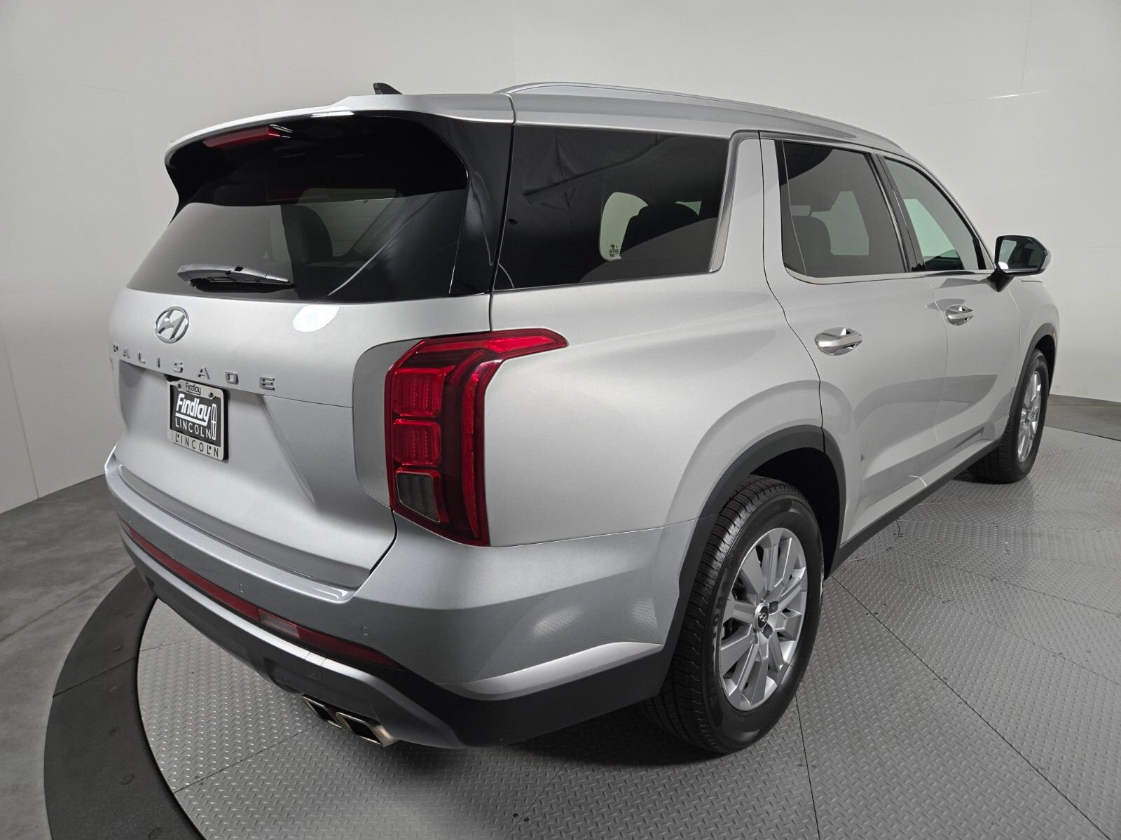 Used 2024 Hyundai Palisade SEL FWD image 4