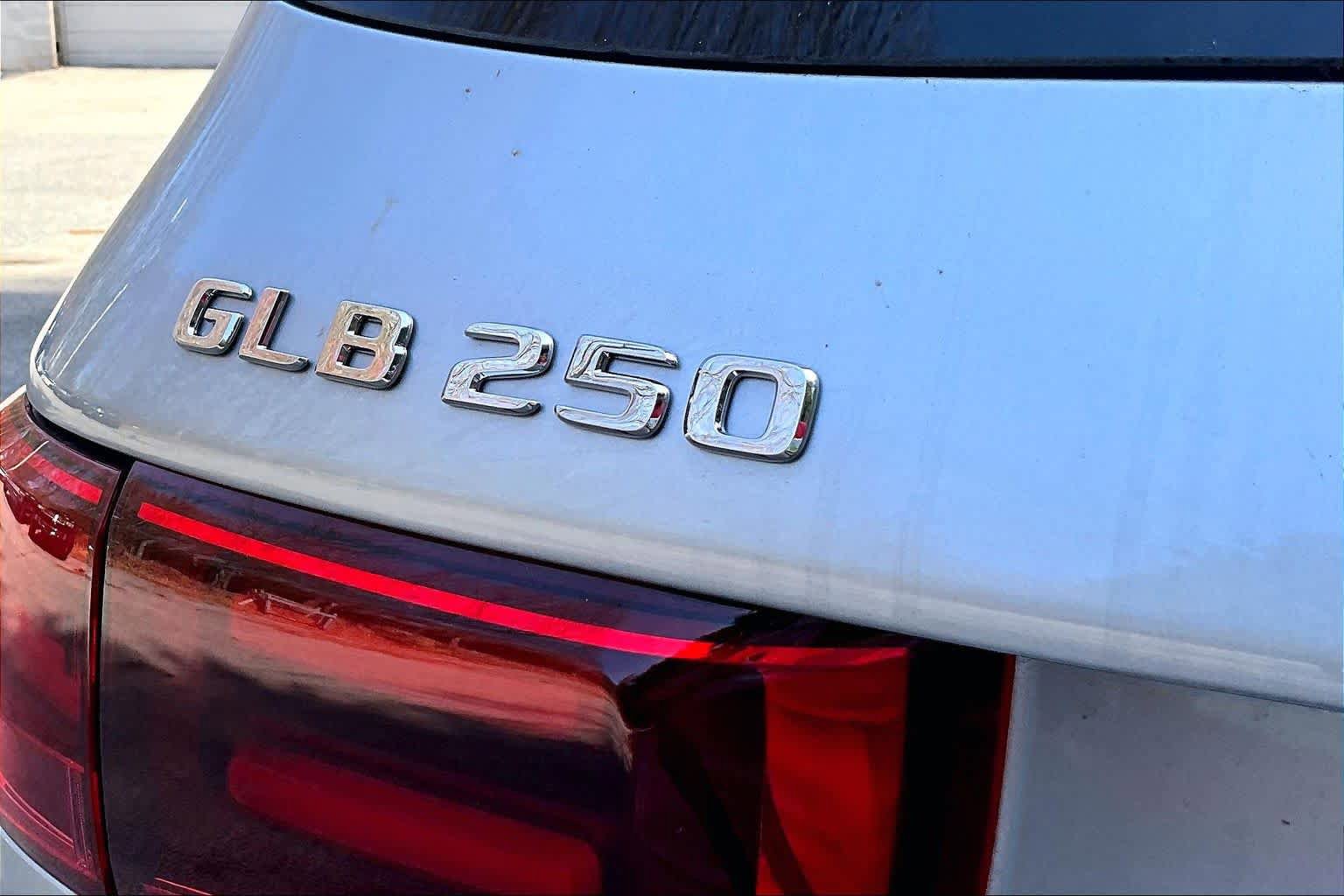 New 2026 Mercedes-Benz GLB 250 4MATIC image 7
