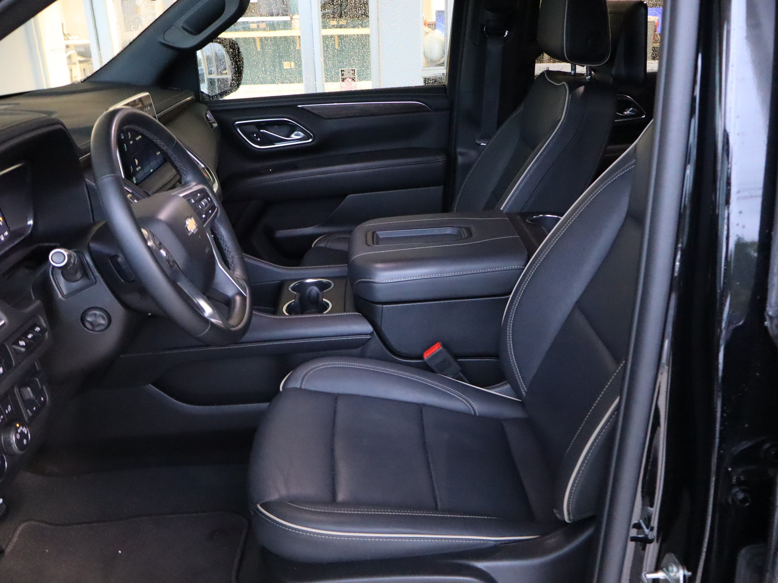 Used 2024 Chevrolet Tahoe Premier AWD/4WD image 20