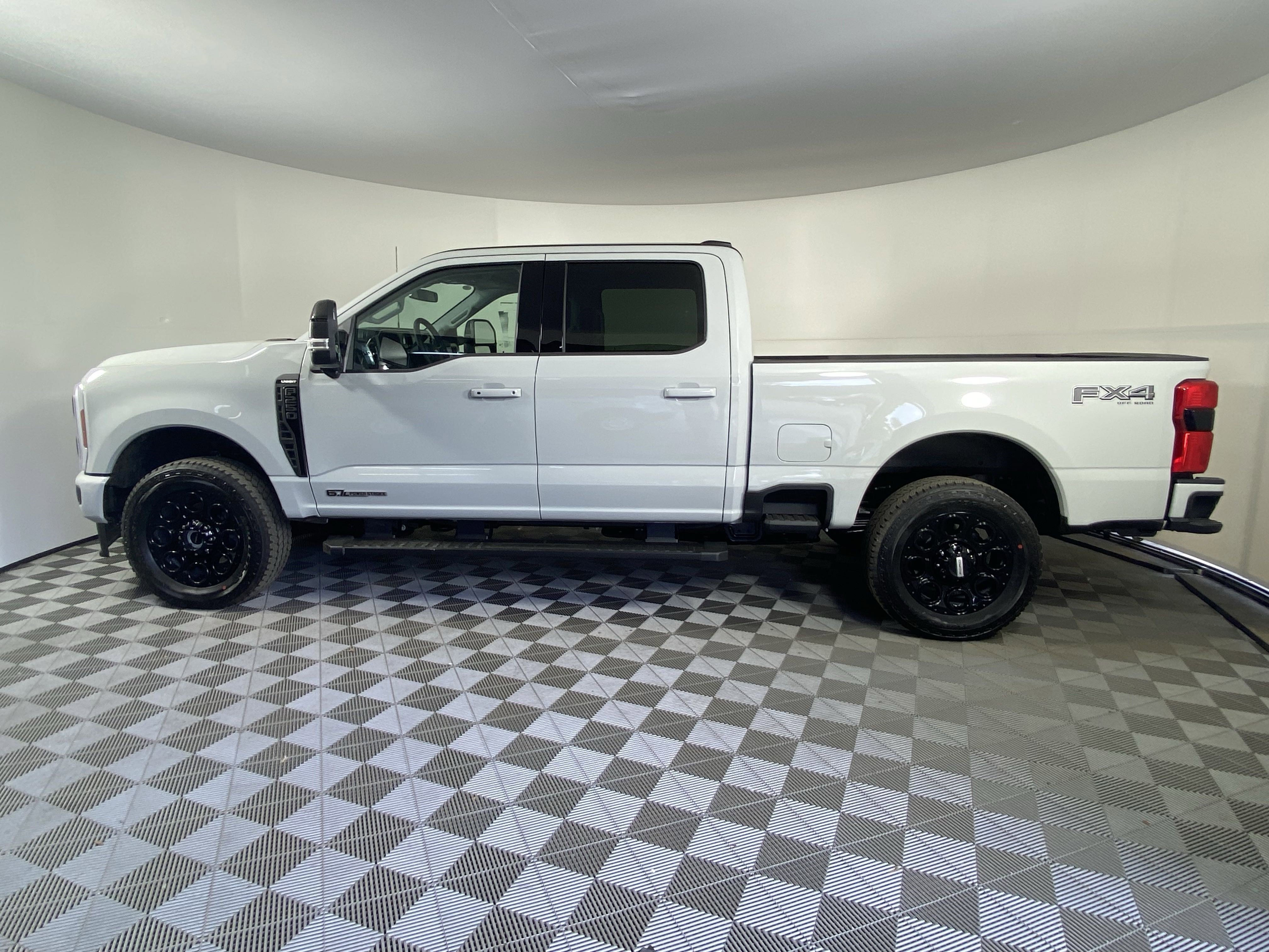 New 2025 Ford F250 Lariat w/ Lariat Ultimate Package video 2