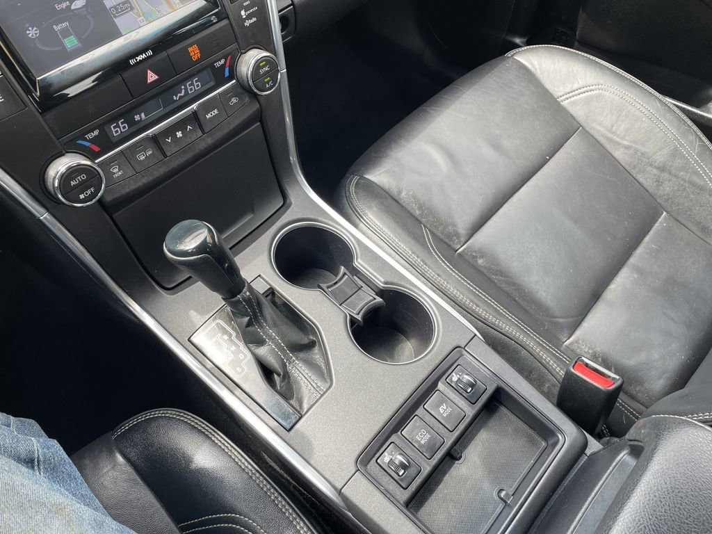 Used 2016 Toyota Camry XLE w/ Moonroof Package image 21