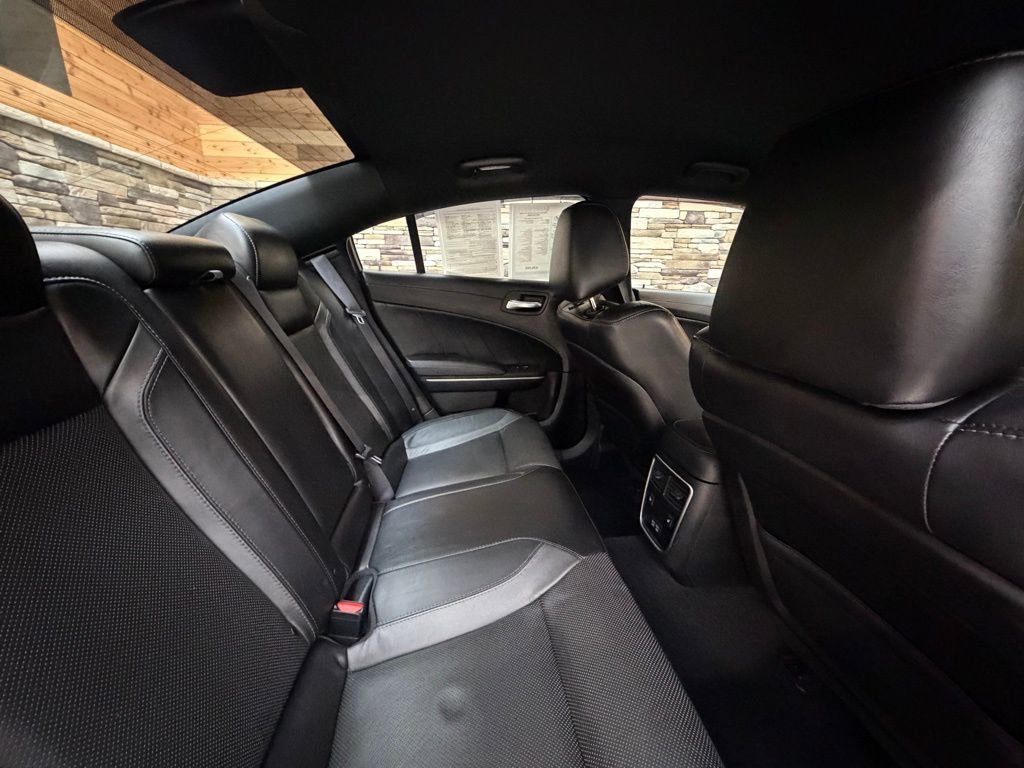 Used 2019 Dodge Charger SXT w/ Plus Group image 29