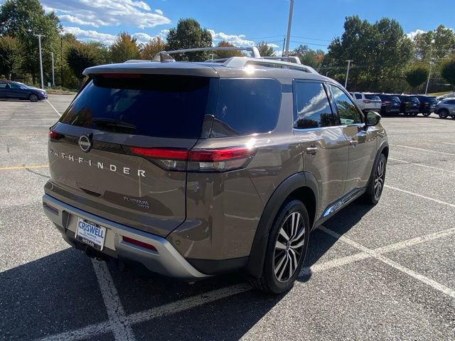 Used 2023 Nissan Pathfinder Platinum image 8