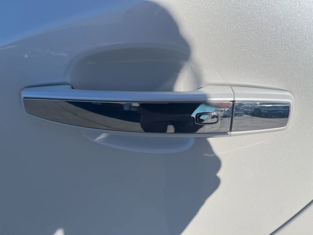 Used 2016 Buick LaCrosse Sport Touring FWD image 17