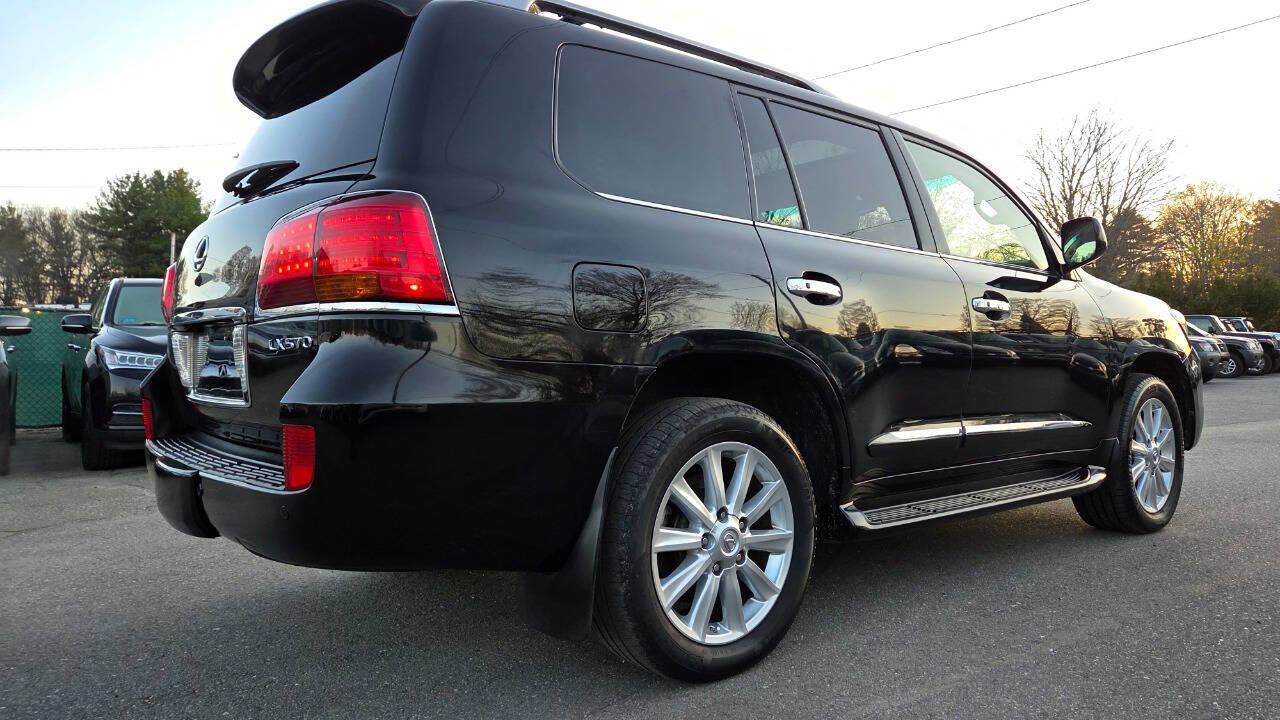 Used 2011 Lexus LX 570 4WD image 17