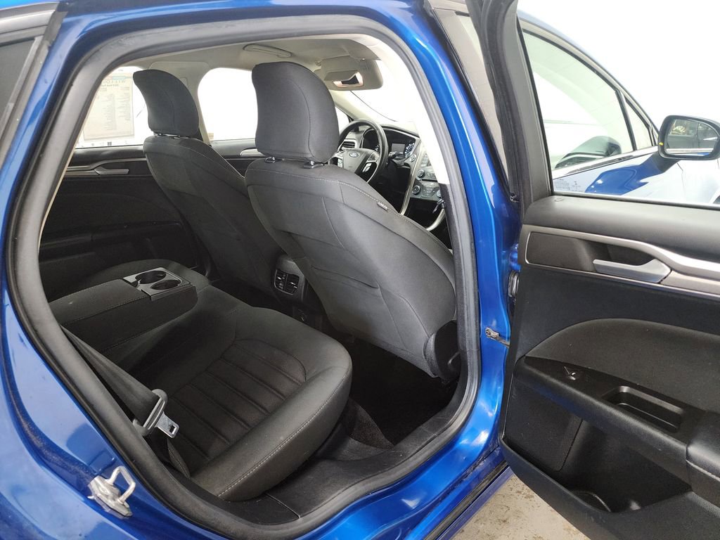 Used 2017 Ford Fusion SE FWD image 27