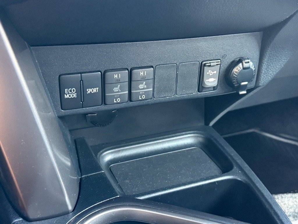 Used 2018 Toyota RAV4 XLE image 20