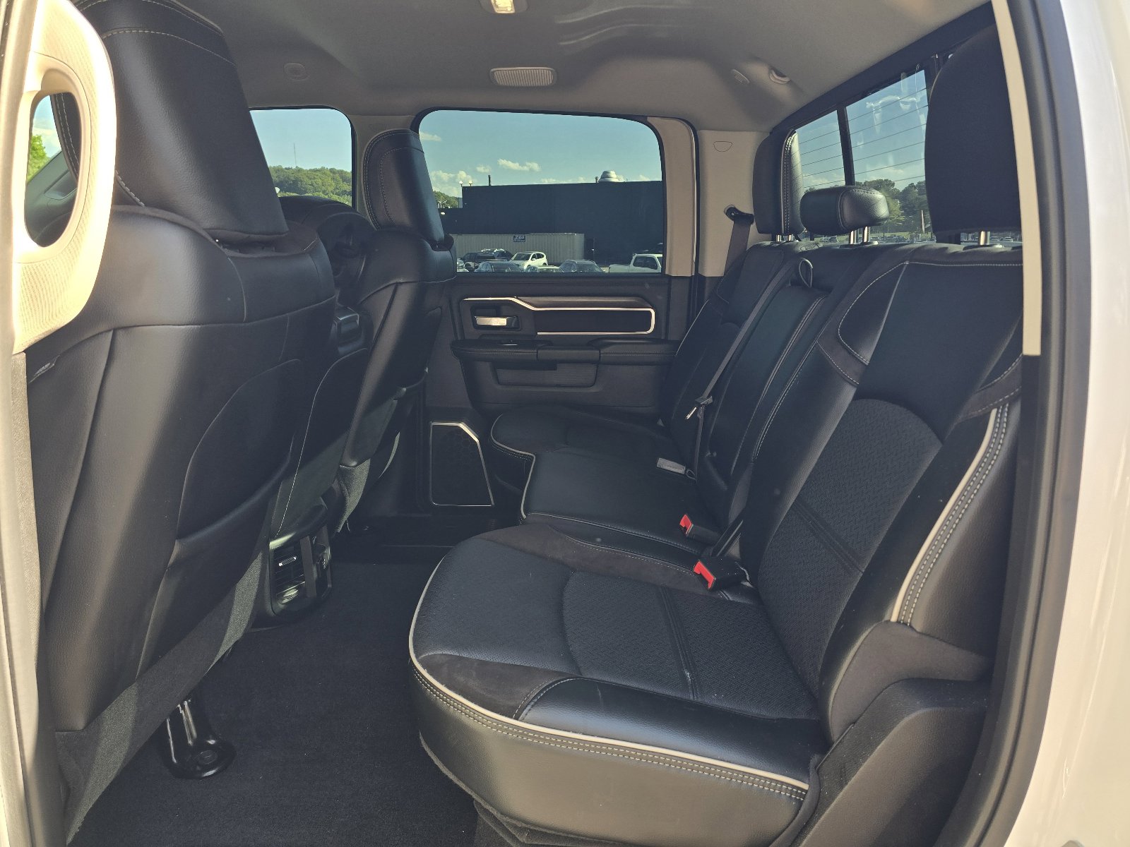 Used 2024 RAM 2500 Laramie w/ Safety Group AWD/4WD image 11