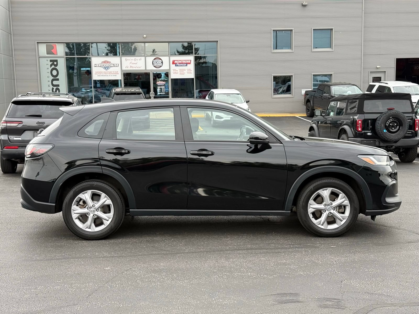 Used 2024 Honda HR-V LX image 3