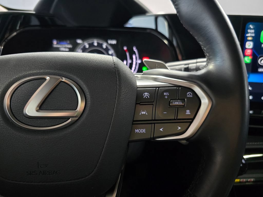 Used 2025 Lexus NX 250 FWD image 17