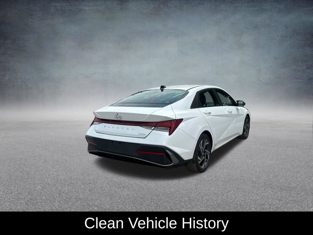 Used 2025 Hyundai Elantra Limited FWD image 3