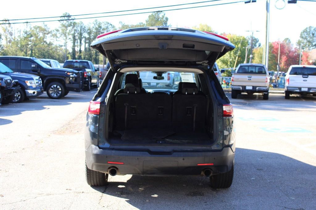 Used 2018 Chevrolet Traverse LT image 7
