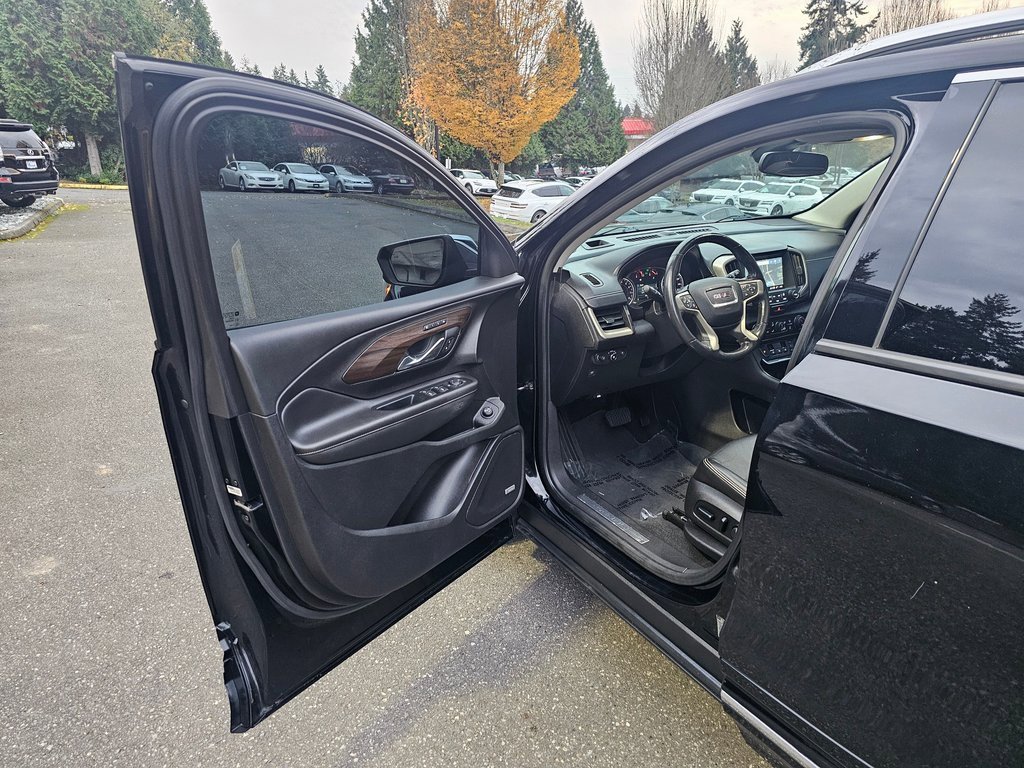 Used 2018 GMC Terrain Denali w/ Advanced Safety Package image 20