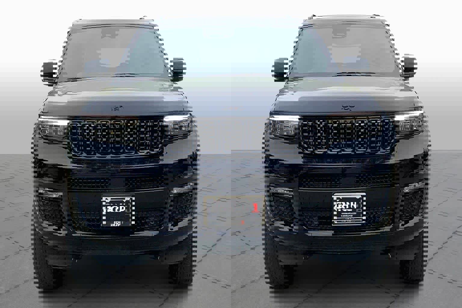 Used 2024 Jeep Grand Cherokee L Summit w/ High Altitude Package image 4