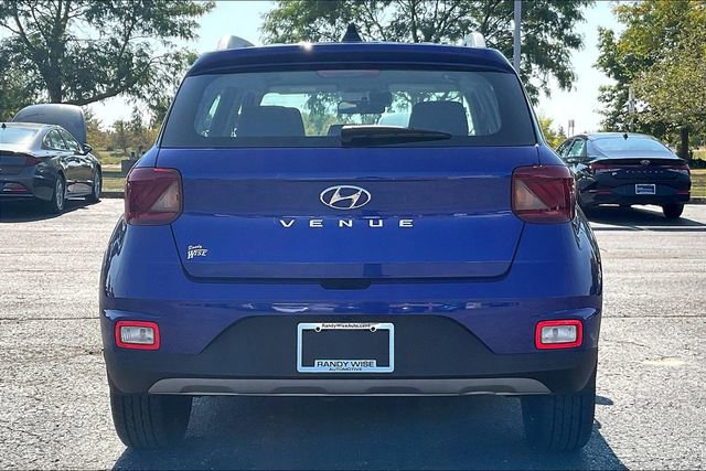 Certified 2022 Hyundai Venue Limited image 5